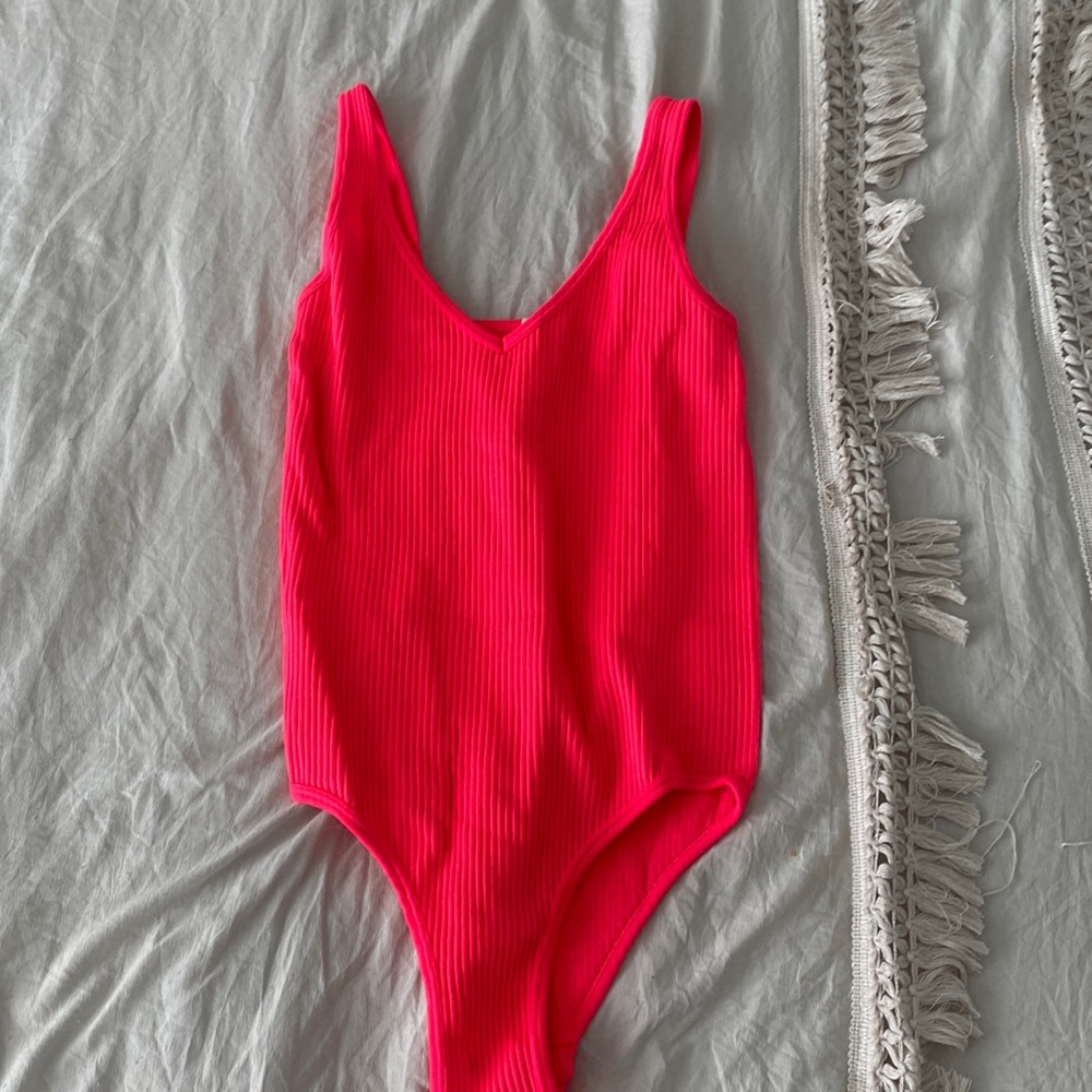Ribbed body suit